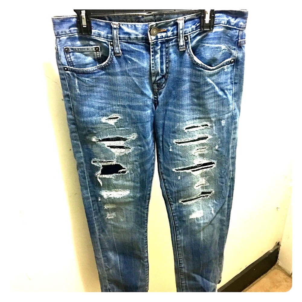 American Eagle Core Flex Distressed Blue Jeans
